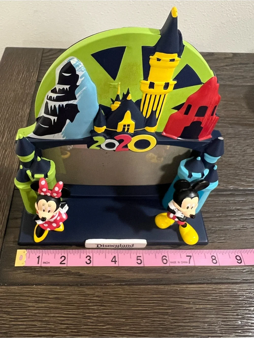 Disneyland Resort Official 2020 Souvenir Photo Frame 4x6 – Mickey & Minnie Mouse